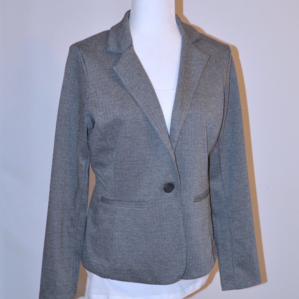 Tahari Blazer